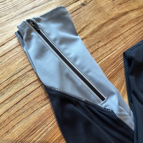 Athleta Women’s Black Grey Stretch Ankle Zip Leggings Workout Gym - Picture 11 of 11